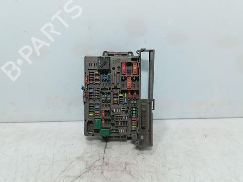 Used Fuse box Fuse box 37027641 37027641