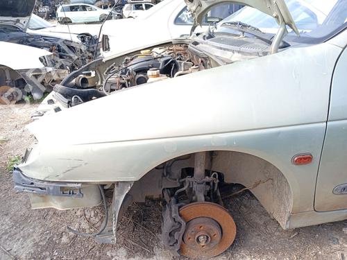 Guarda-lamas esquerdo Guarda-lamas esquerdo RENAULT MEGANE I Classic (LA0/1_) 1.6 16V (LA00, LA04, LA0B, LA11, LA16, LA19, LA1J, LA1K,... (107 hp) 25486048 25486048