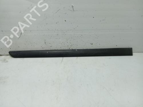 Friso da porta PEUGEOT 407 (6D_) 1.8 (6D6FZB) (116 hp) 31108938