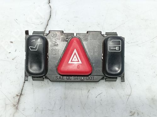 Used Warning switch Warning switch MERCEDES-BENZ CLK (C208) CLK 200 (208.335) (136 hp) 34715433 34715433
