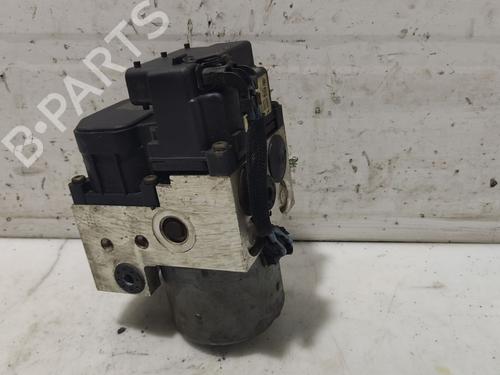 ABS Bremseaggregat NISSAN PRIMERA Hatchback (P11) 2.0 TD (90 hp) 31106692