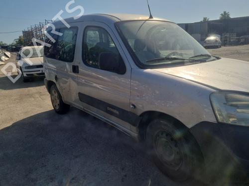 Front left lock CITROËN BERLINGO / BERLINGO FIRST MPV (MF_, GJK_, GFK_) 1.9 D (MFWJZ) | BP31252742C98