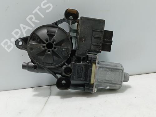 Motor do elevador de vidro trás esquerdo AUDI A3 Sportback (8VA, 8VF) 1.0 TFSI (115 hp) 31109544
