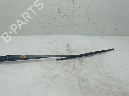 Used Front windshield wiper arm Front windshield wiper arm 37440804 37440804