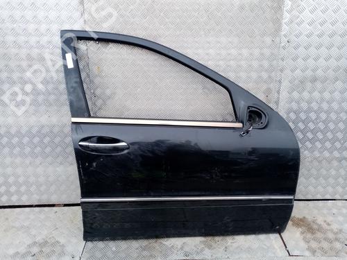 Used Right front door MERCEDES-BENZ C-CLASS (W203) [2000-2007]  18975076