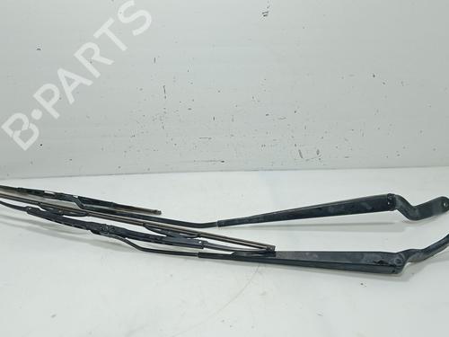 Used Front windshield wiper arm Front windshield wiper arm FORD FIESTA V (JH_, JD_) 1.4 TDCi (68 hp) 33981110 33981110