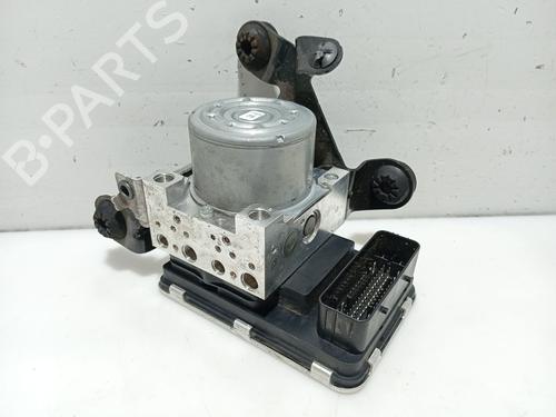 Used ABS pump VOLVO V90 II Estate (235) D4 (190 hp) 31102572