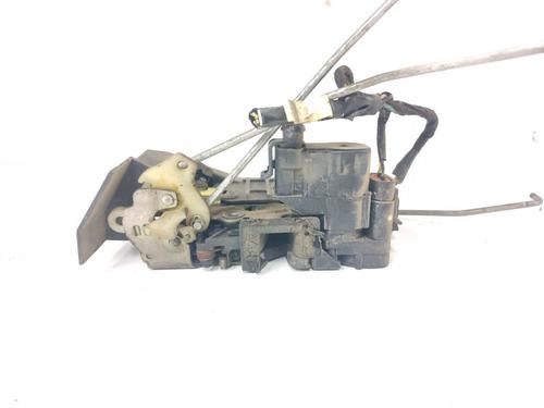 Højre fortil lås ALFA ROMEO 156 (932_) 1.6 16V T.SPARK (932.A4, 932.A4100) (120 hp) 31101375