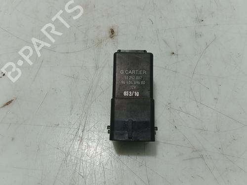 Used Fuse box CITROËN C5 III Break (RW_) 2.0 HDi 140 (140 hp) 32035187