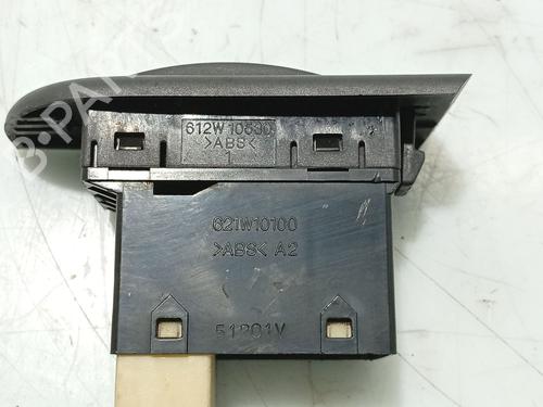 Right rear window switch HYUNDAI TRAJET (FO) 2.0 CRDi | BP32035159I28 - Image 2