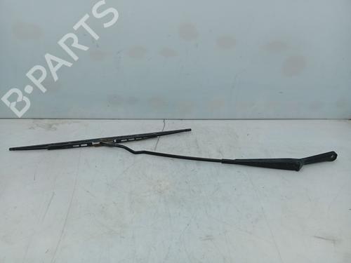 Used Front windshield wiper arm Front windshield wiper arm VW TRANSPORTER T4 Van (70A, 70H, 7DA, 7DH) 2.5 TDI (102 hp) 33981116 33981116