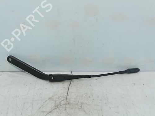 Used Front windshield wiper arm Front windshield wiper arm 37027632 37027632