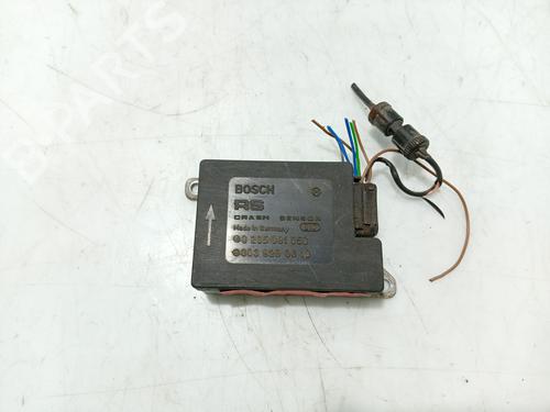 ecu-airbags-mercedes-benz-124-saloon-w124-1984-1985-1986-1987-1988-1989-1990-1991-1992-1993-31132073 main image