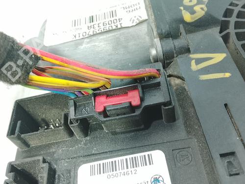 Left front window motor VW GOLF V (1K1) 1.9 TDI | BP38647242E21 - Image 4