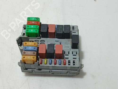 Caja reles / fusibles FIAT LINEA (323_, 110_) 1.4 (77 hp) 31311550