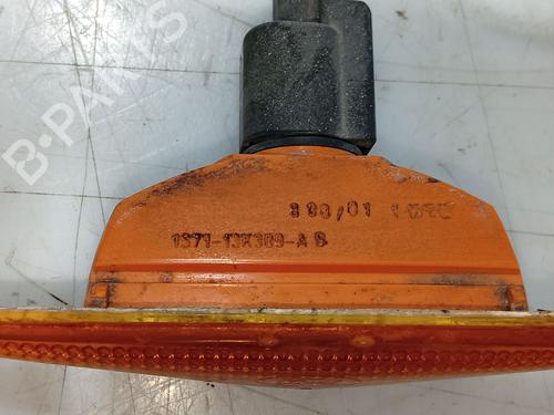 Right front indicator FORD MONDEO III Saloon (B4Y) 2.0 TDCi | BP32301467C33