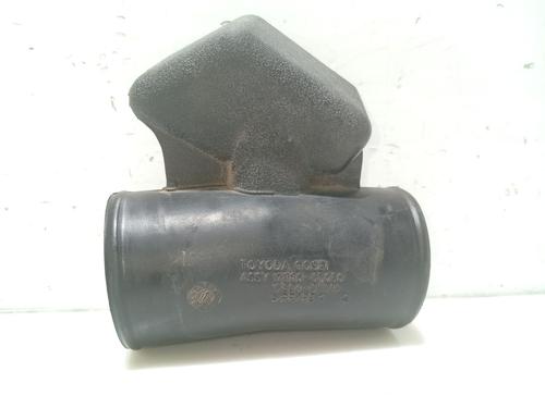 Rør TOYOTA AURIS Estate (_E18_) 1.8 Hybrid (ZWE186_, ZWE186R, ZWE186H) (136 hp) 31107981