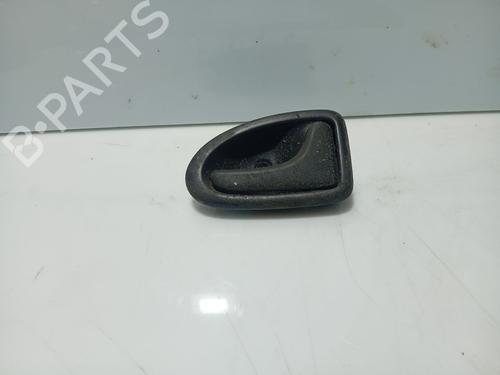 Venstre bagtil invendig håndtag RENAULT MEGANE I Coach (DA0/1_) 1.4 16V (DA0D, DA1H, DA0W, DA10) (95 hp) 31110681