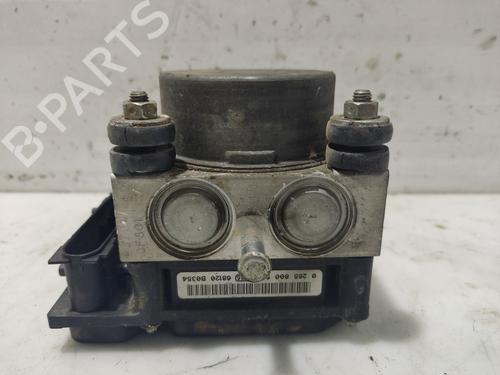 Used ABS pump RENAULT CLIO III (BR0/1, CR0/1) [2005-2014]  31098540
