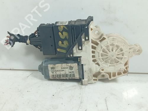 Rudehejsemotor bagstkærm højre Rudehejsemotor bagstkærm højre SEAT TOLEDO II (1M2) 1.6 16V (105 hp) 39695590 39695590