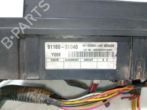 Fuse box KIA SORENTO I (JC) 2.5 CRDi 4WD | BP31125118E1