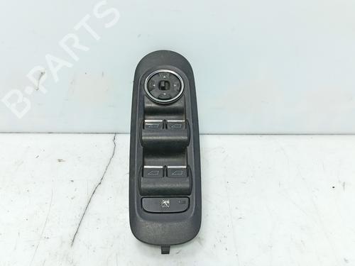 Used Left front window switch Left front window switch FORD MONDEO IV (BA7) 2.0 TDCi (140 hp) 34273070 34273070