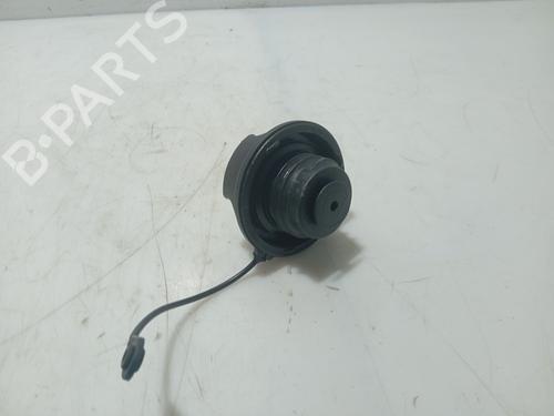 Fuel flap OPEL MERIVA A MPV (X03) 1.3 CDTI (E75) | BP32299394C131