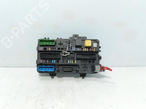 Used Fuse box Fuse box 38775185 38775185
