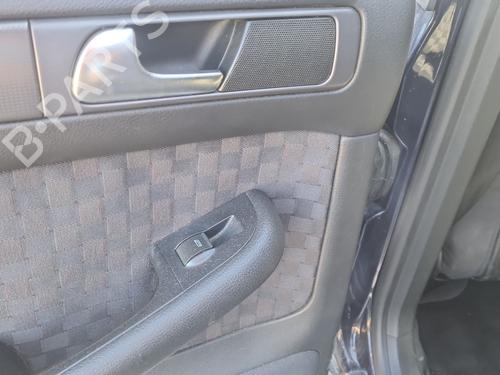 Commandes au volant AUDI A6 C5 Avant (4B5, 4B6) 2.5 TDI | BP31104630E15 