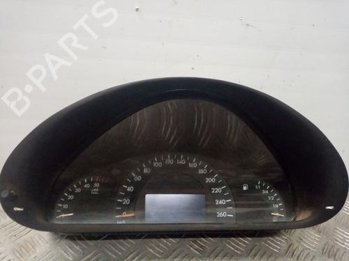 Used Instrument cluster MERCEDES-BENZ C-CLASS (W203) [2000-2007]  18977665