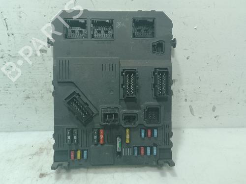 Used Fuse box Fuse box 38775193 38775193