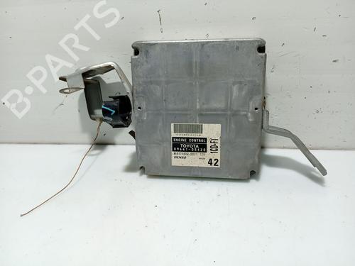 Calculateur moteur (ecu) TOYOTA AVENSIS (_T22_) 1.6 i (AT220_, AT220R) (110 hp) 31105412
