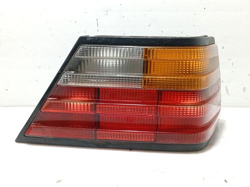 Højre baglygte MERCEDES-BENZ 124 Saloon (W124) 250 D (124.125) (90 hp) 32305573