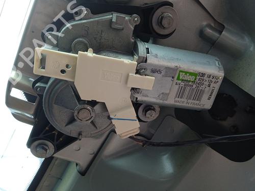 Used Rear wiper motor RENAULT MEGANE II Estate (KM0/1_) 1.9 dCi (131 hp) 22979407