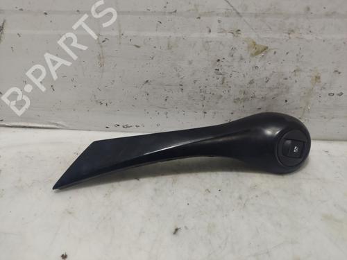 Comutador vidro frente direito RENAULT MEGANE II (BM0/1_, CM0/1_) 1.6 16V (112 hp) 31103493