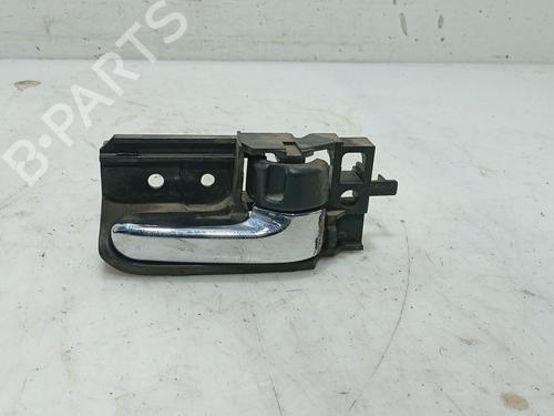 Høyre bak invendig håndtak Høyre bak invendig håndtak TOYOTA COROLLA (_E12_) 2.0 D-4D (CDE120R, CDE120L_) (110 hp) 36406878 36406878