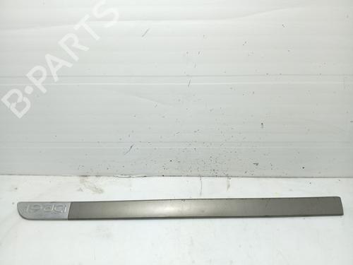 Used Door moulding trim RENAULT MEGANE II Saloon (LM0/1_) 1.9 dCi (LM0G, LM1G, LM2C) (120 hp) 31107141