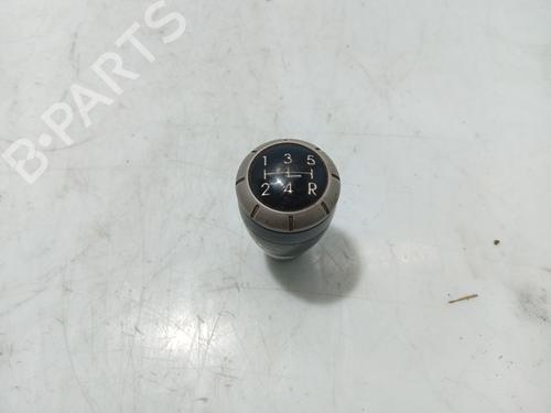 Used Shift knob KIA SORENTO I (JC) 2.5 CRDi 4WD (140 hp) 31134156
