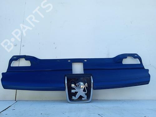 Grill PEUGEOT 406 (8B) [1995-2005]  19001609