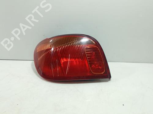 Venstre baglygte Venstre baglygte TOYOTA YARIS (_P1_) 1.3 (SCP12_, SCP13_, SCP12R, SCP13R) (87 hp) 33995262 33995262