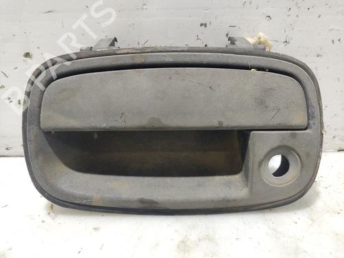 Used Front left exterior door handle MITSUBISHI PAJERO CLASSIC (V2_W, V6_W, V7_W) 2.5 TD (V24W) (115 hp) 31106081