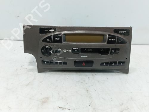 Used Radio Radio NISSAN PRIMERA Hatchback (P11) 1.6 16V (106 hp) 32685670 32685670