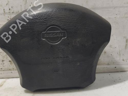 Used Driver airbag NISSAN PRIMERA Hatchback (P11) 2.0 TD (90 hp) 31106699