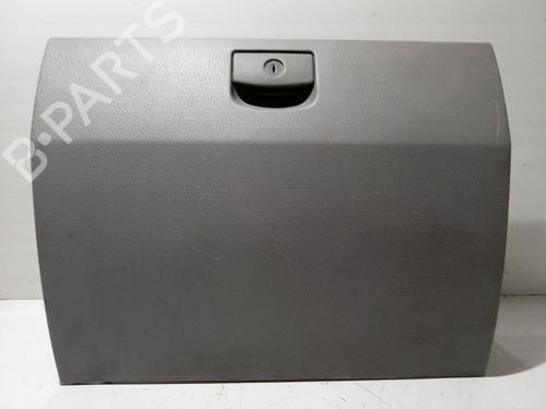 Used Glove box KIA SORENTO I (JC) 2.5 CRDi 4WD (140 hp) 19010836