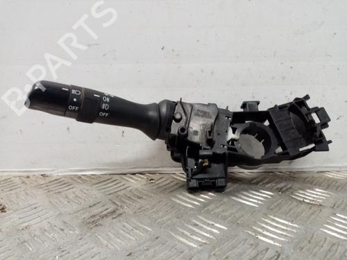 Used Headlight switch TOYOTA YARIS (_P9_) 1.3 VVT-i (SCP90_, SCP90R) (87 hp) 18972651