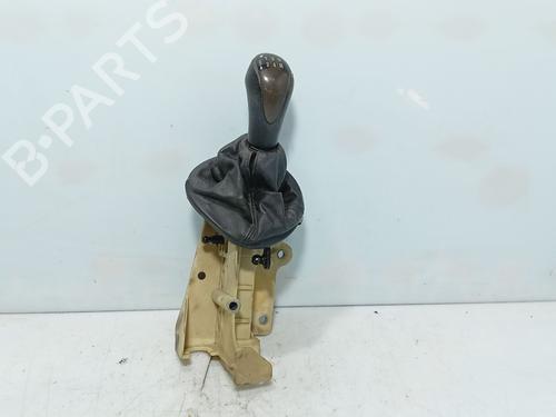 Used Gear lever Gear lever LANCIA YPSILON (843_) 1.3 JTD (843.AXD11, 843.AXD1A) (70 hp) 36643013 36643013