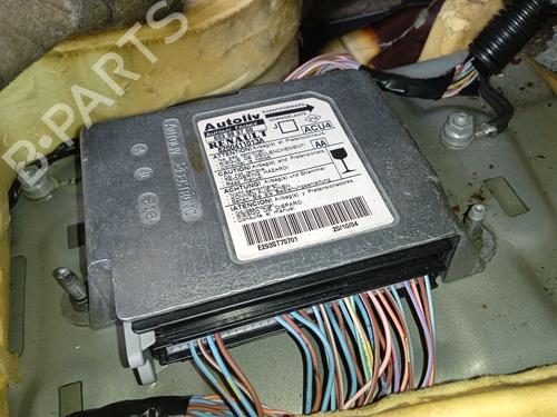 Used ECU airbags RENAULT SCÉNIC II (JM0/1_) 1.9 dCi (JM0G, JM12, JM1G, JM2C) (120 hp) 19011075