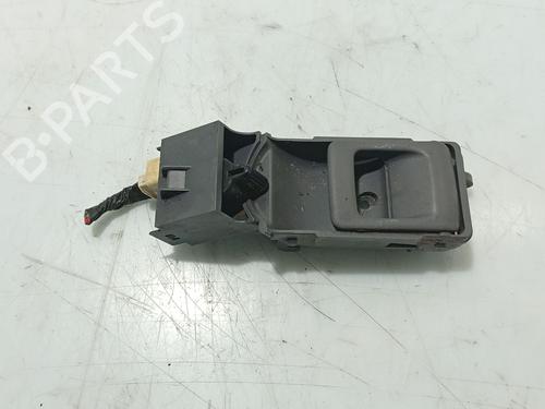 Maneta interior trasera derecha TOYOTA LAND CRUISER 90 (_J9_) 3.0 TD (KZJ90_, KZJ95_, KZJ90R, KZJ95R, KZJ90W, KZJ95W) (125 hp) 32026579