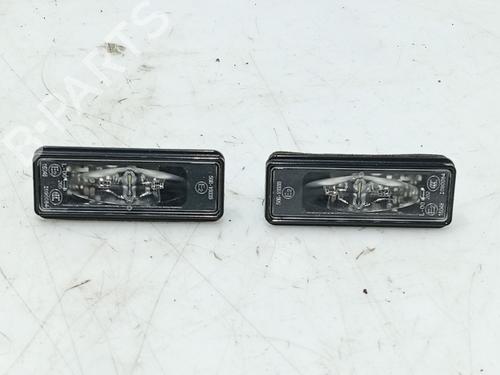 Used Licence plate light Licence plate light CITROËN C3 III (SX) 1.2 PURETECH 82 (82 hp) 40298353 40298353