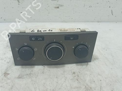 climate-control-opel-astra-h-a04-2004-2005-2006-2007-2008-2009-2010-2011-2012-2013-2014-36412246 main image